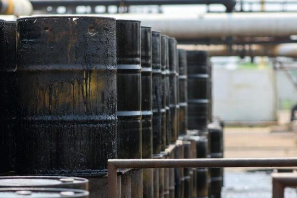 Тупик ОПЕК: Кувейт экстренно останавливает добычу нефти из-за переполненных хранилищ