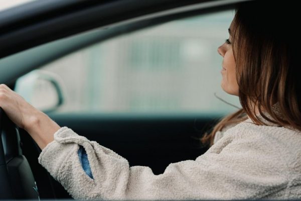 Мужчина в Хабаровске хотел отобрать у бывшей девушки деньги за подаренное авто