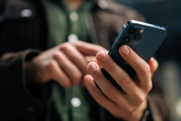 iPhone зависает и перегревается: эксперты объяснили, кому срочно нужно установить обновление iOS 26.3.1