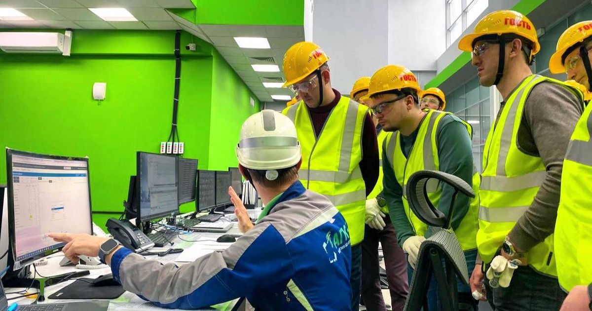 Ветераны СВО посетили первый в стране завод по энергоутилизации отходов в Воскресенске