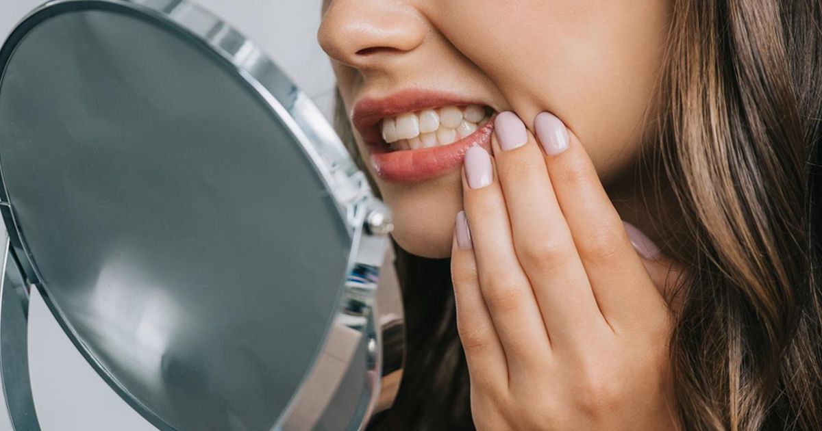 Как сохранить зубы белыми: отказ от этих продуктов спасет от желтизны