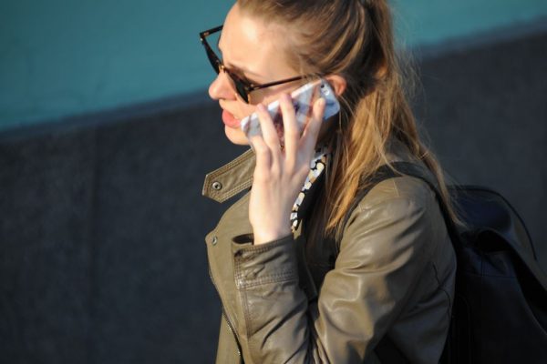 Эксперт Рыбников объяснил риск подтверждения имени мошенникам