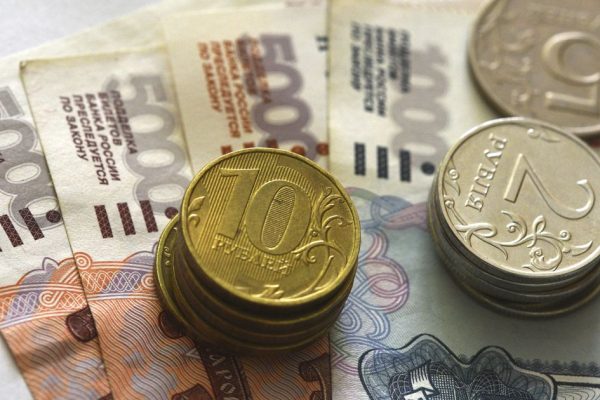 Индексация пенсий: новые суммы для работающих и неработающих