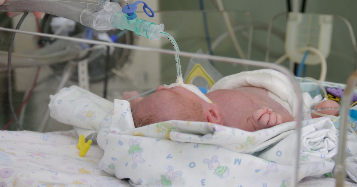 Жительница Китая родила дочь в 63 года после смерти сына