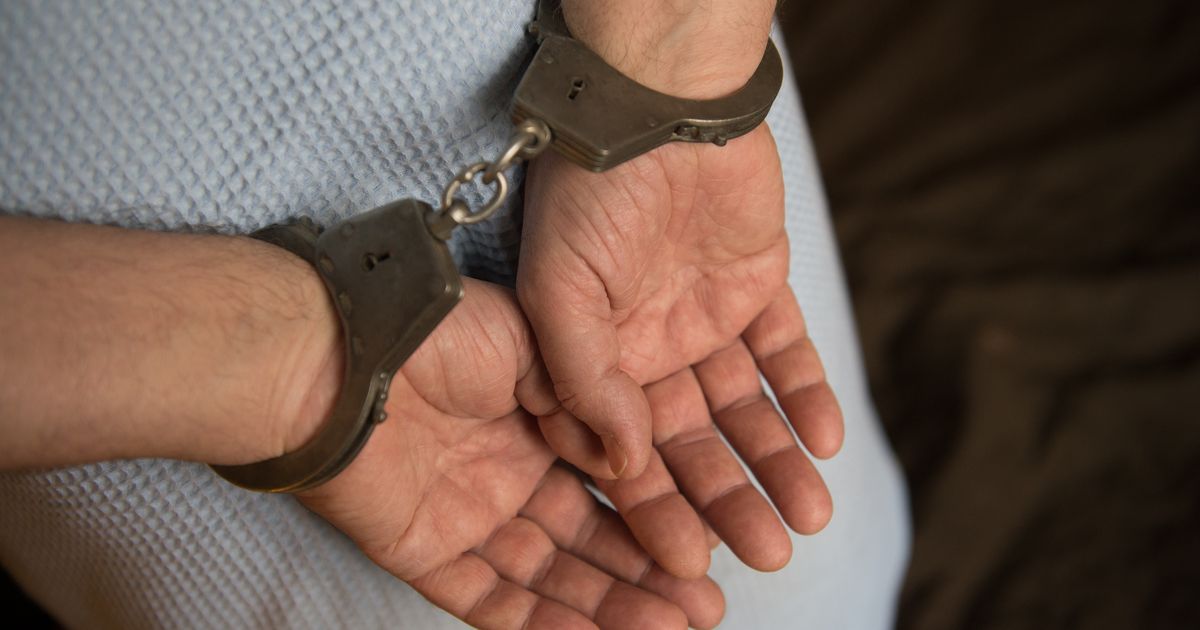 Мужчину, расстрелявшего сотрудника военной полиции, арестовали на 2 месяца