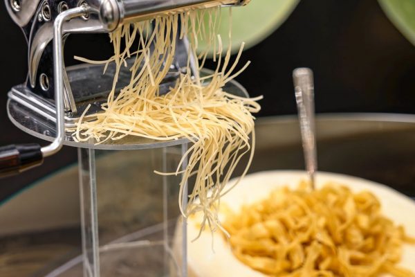 Соль и специи: почему корейская лапша опасна для сердца