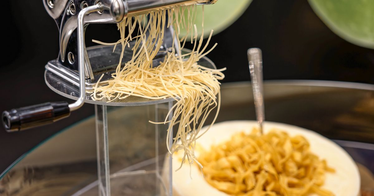 Соль и специи: почему корейская лапша опасна для сердца