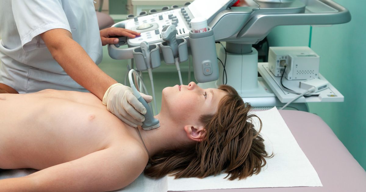 Врач объяснила, как помочь младенцу, если он подавился