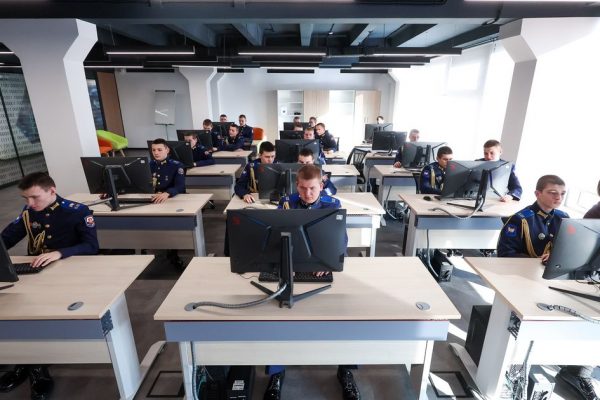 Московские школьники получили 52 диплома на олимпиаде по программированию