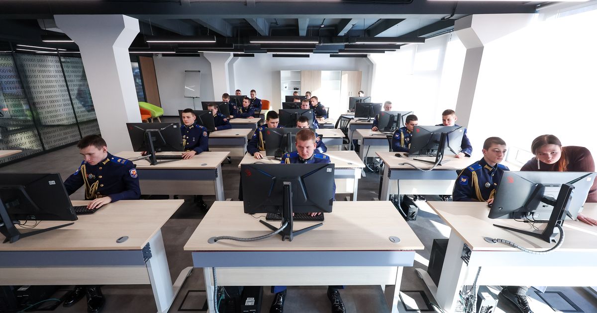 Московские школьники получили 52 диплома на олимпиаде по программированию