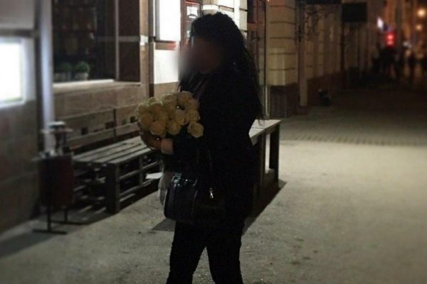 Брат помог спрятать тело: что стало с девочкой, которая 10 лет назад насмерть забила отца топором