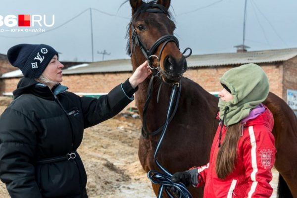 «Это звучало как „купи слона“»: как мама подарила дочке на день рождения лошадь. Их жизнь уже никогда не будет прежней