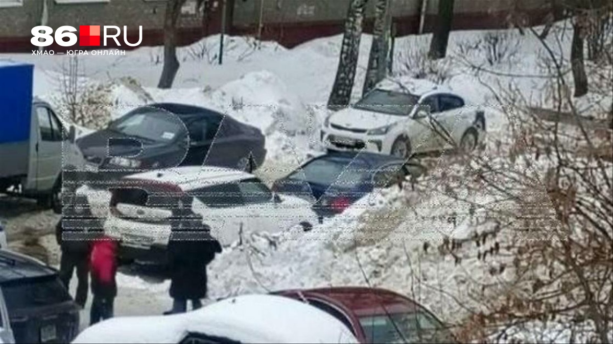 В Подмосковье ребенок задохнулся в сугробе: его засыпал трактор. Новости 28 февраля