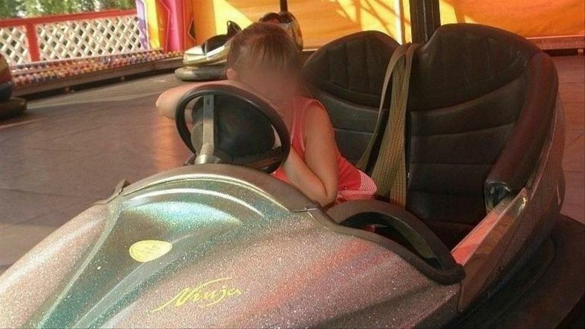 Всё время был с семьей и помогал в поисках. Как раскрыли убийство 9-летней девочки, которую хоронил весь город