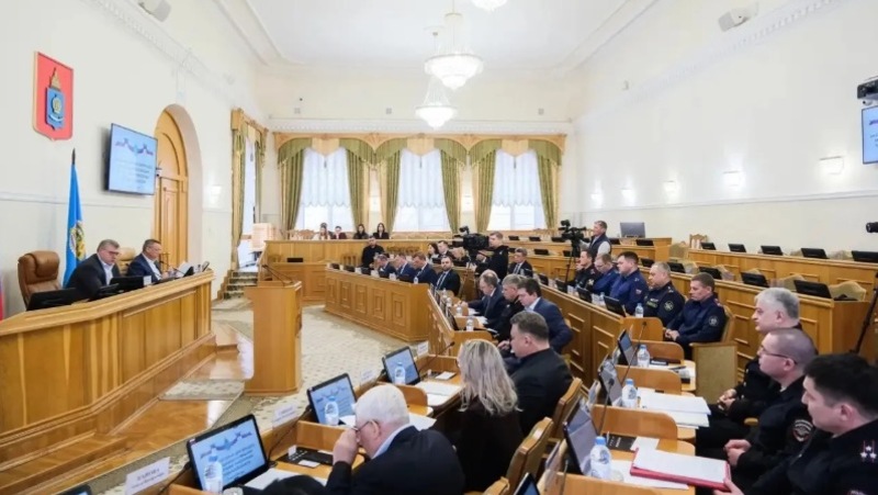 Власти региона обеспечат безопасность астраханцев в майские праздники