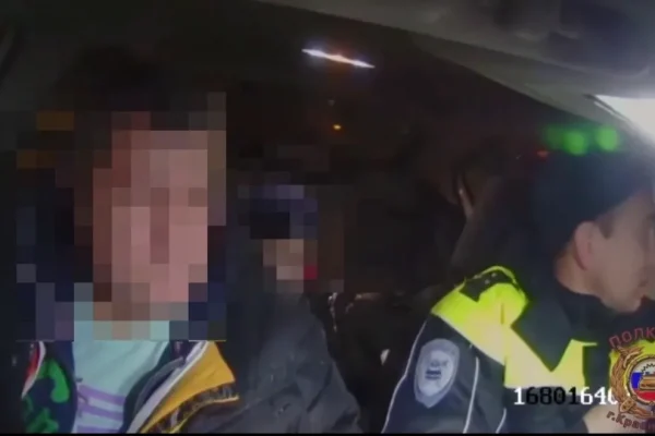 В Красноярске пьяный водитель попался с маленьким сыном в машине