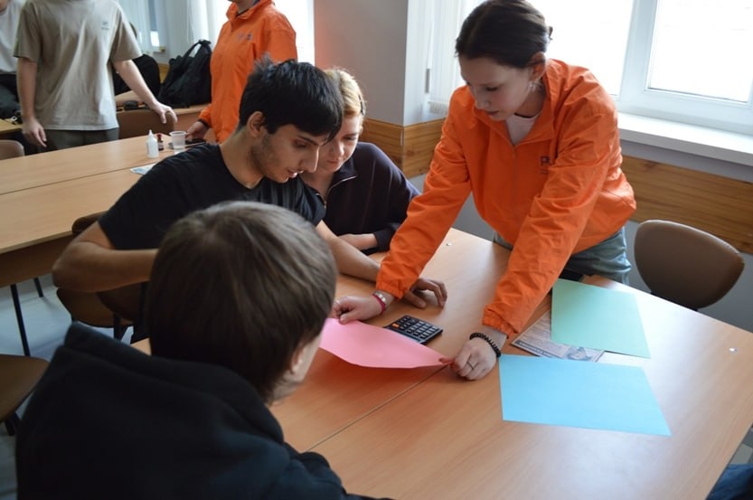 Студентам Краснодарского кооперативного института рассказали о женщинах, оставивших след в науке