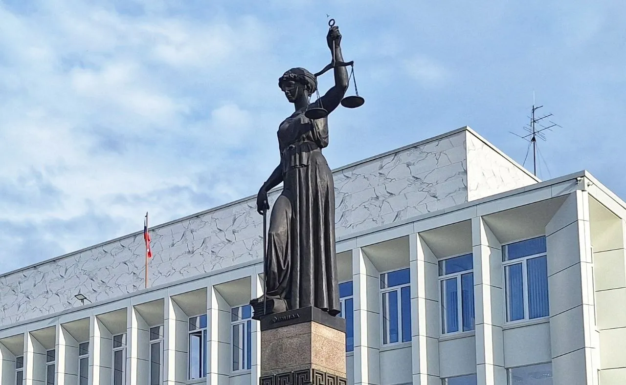 Экс-директор охранной фирмы в Красноярске пойдёт под суд за взятку