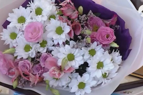 Астраханки перечислили идеальные подарки на 8 Марта