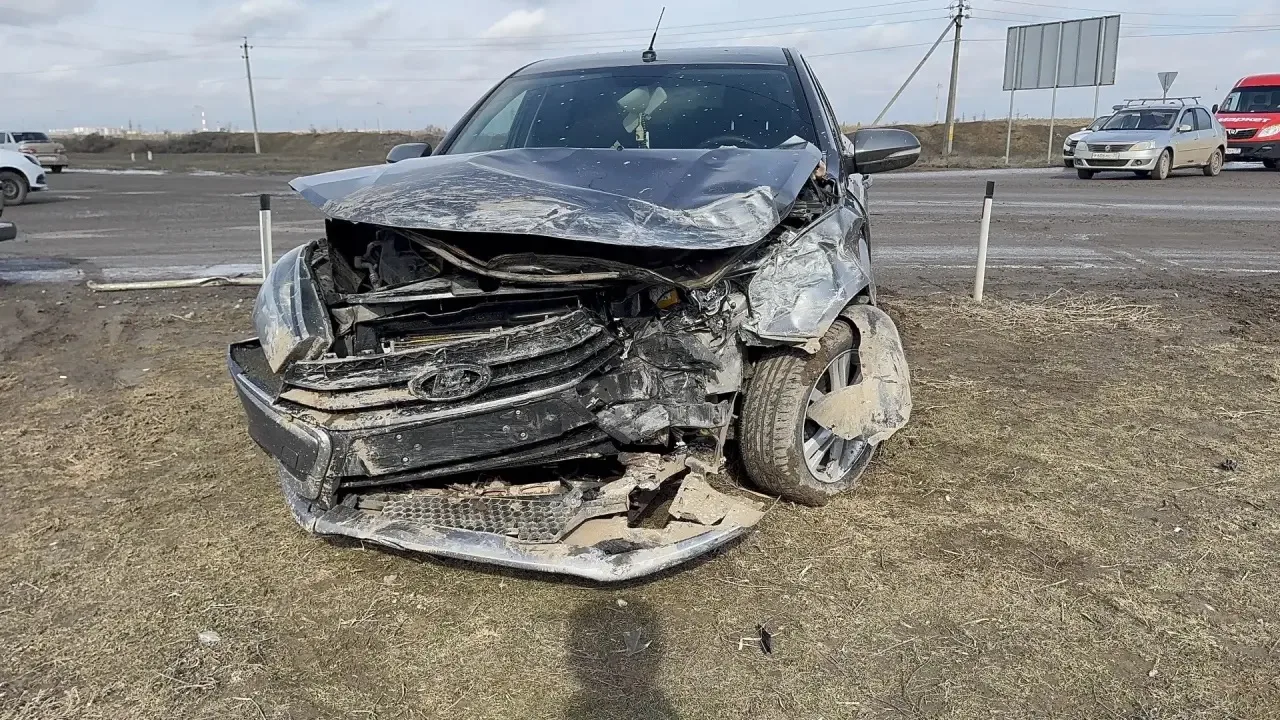Под Астраханью в утреннем ДТП пострадали двое детей