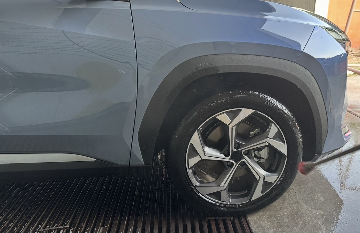 Астраханцам рассказали, когда нужно менять зимнюю резину на летнюю