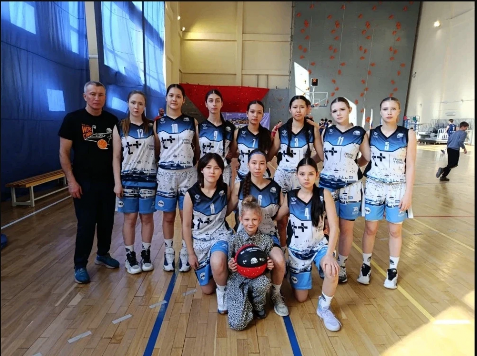 Астраханские спортсменки завоевали 2 место в финале чемпионата ЮФО по баскетболу