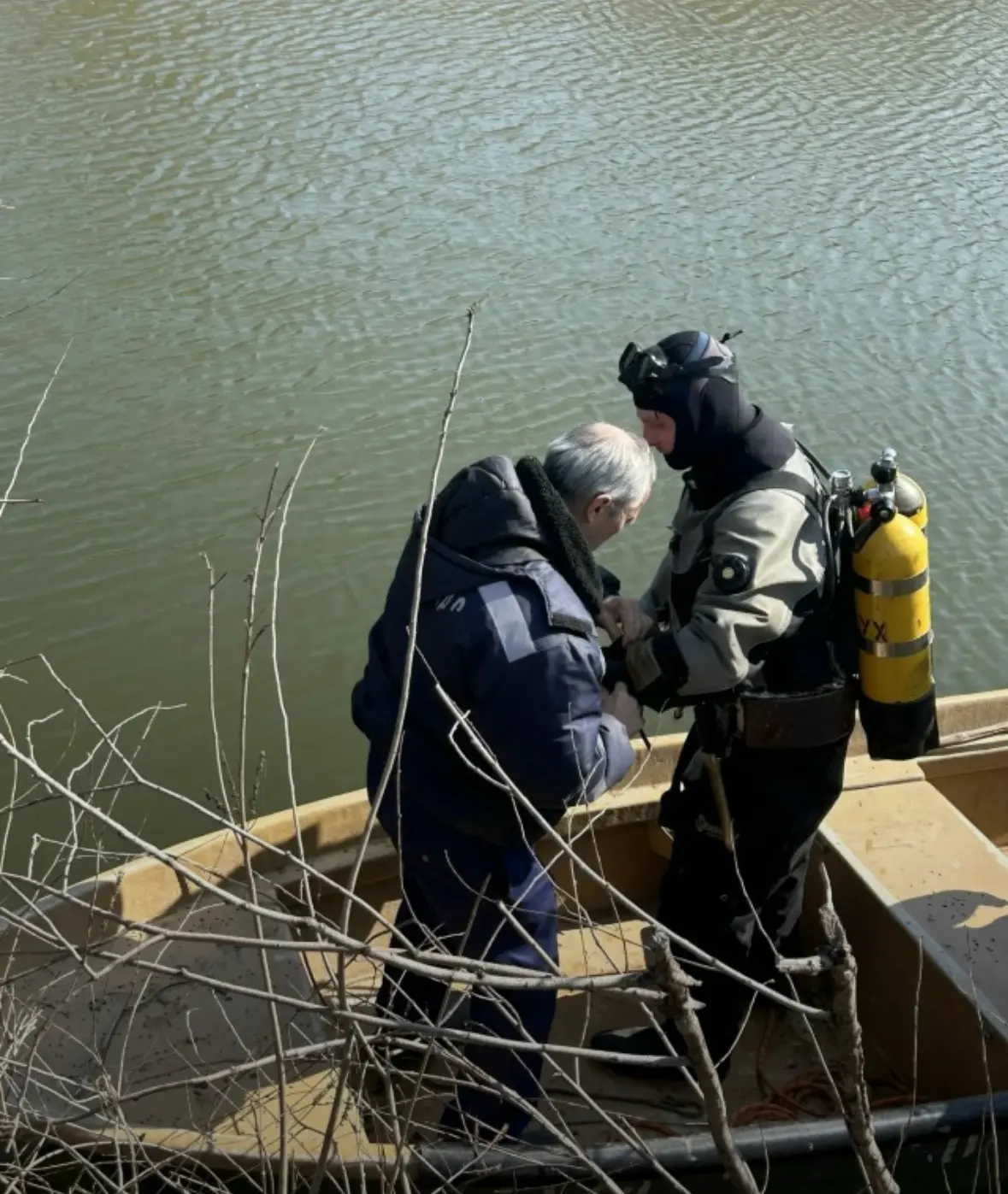 В Астраханской области водолазы возобновили поиски 17-летнего парня