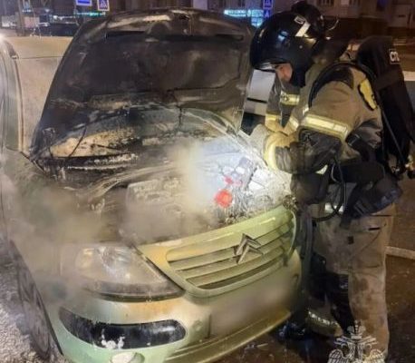 Авто горели в Астрахани из-за злого умысла
