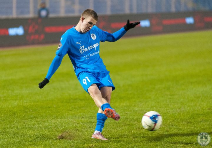 Футболиста астраханской команды вызвали в молодёжную сборную России