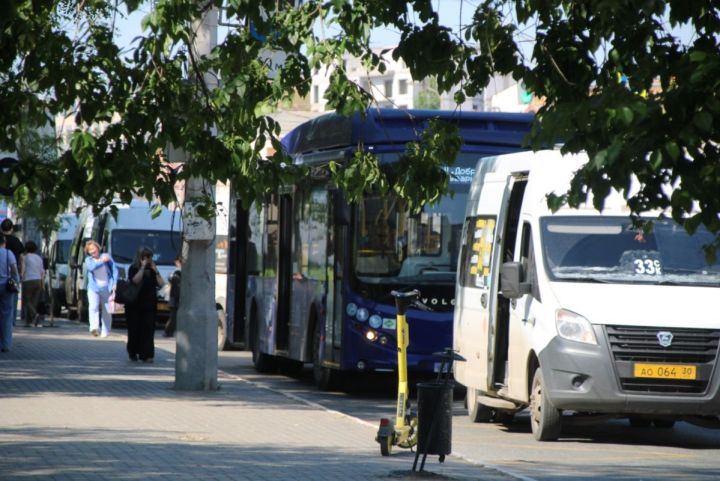 Какие маршруты общественного транспорта отменят в Астрахани