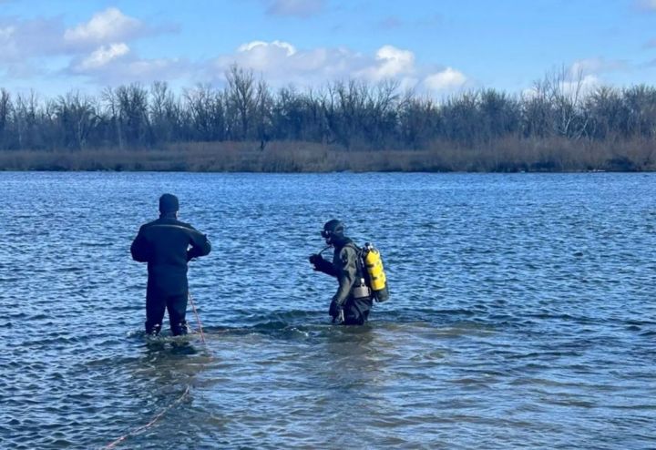 Еще одну жертву весеннего льда извлекли астраханские спасатели из воды