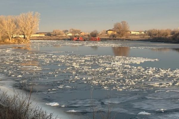 Рыбаки на низком старте. Ночные морозы и лёд задержали путину