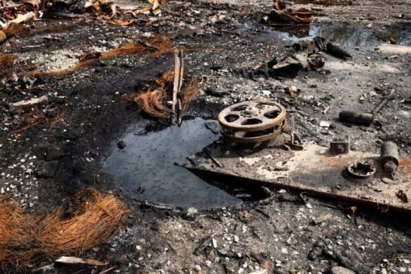 Демонтаж старых судов в Астраханской области привёл к масштабному загрязнению прибрежной зоны