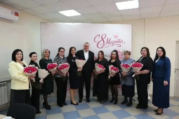 Игорь Бабушкин поздравил матерей и жен участников СВО с Международным женским днём