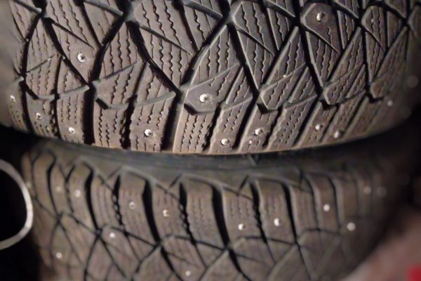 Астраханским водителям советуют не спешить с переобувкой - PRO Астрахань