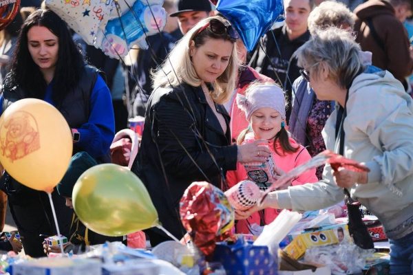 Что женщины Астрахани хотят получить в подарок на 8 Марта: это не кастрюли | АРБУЗ