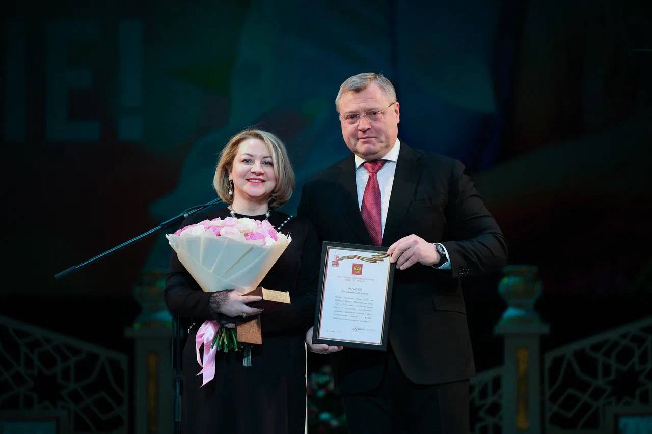 Игорь Бабушкин поздравил астраханок с Международным женским днем | АРБУЗ