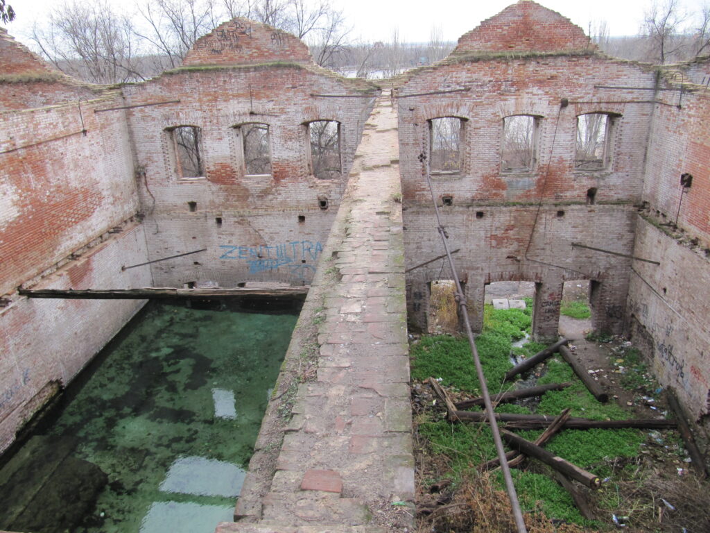 Юрий Слюсарь высказался о печальном символе Ростова - Парамоновских складах 