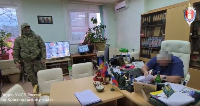ФСБ задержала главного врача краснодарского СПИД-центра за хищение миллионов из бюджета