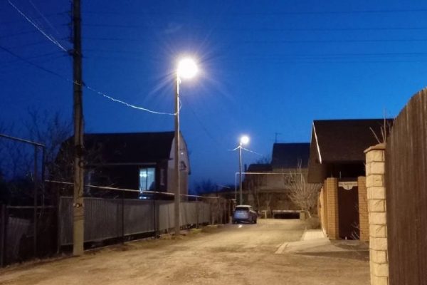В Астрахани налаживают уличное освещение